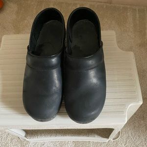 Dansko clogs size 5 (35) Black